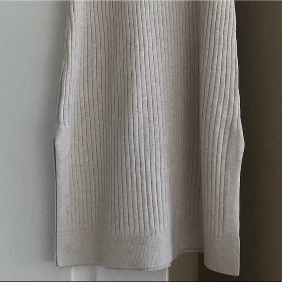 Dress - Picture 4 of 5